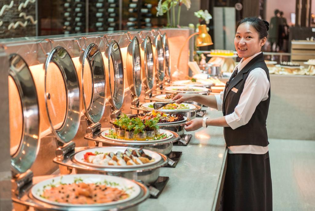 Taipung Suites Тайнан Екстериор снимка