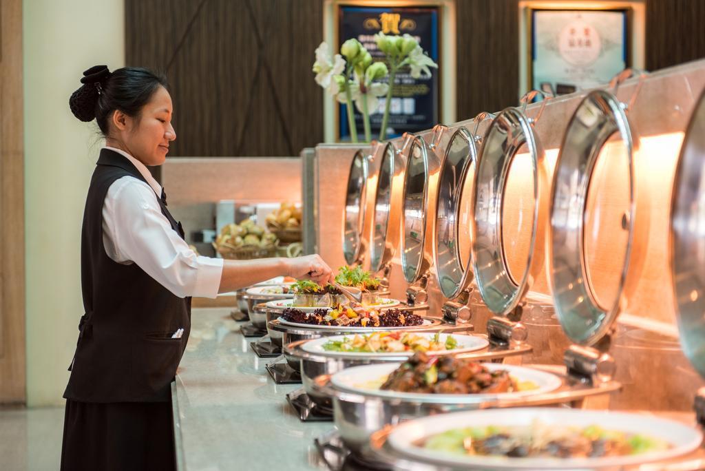 Taipung Suites Тайнан Екстериор снимка