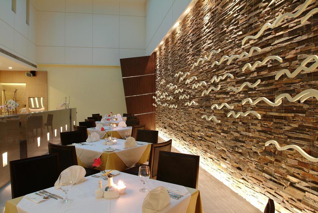 Taipung Suites Тайнан Екстериор снимка